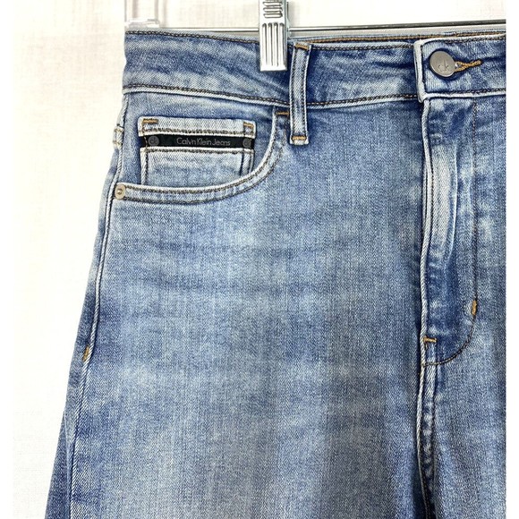 Calvin Klein Jeans Womens Size 31 (30) Mid Rise Cropped Stretch Light Wash Blue - Picture 4 of 12